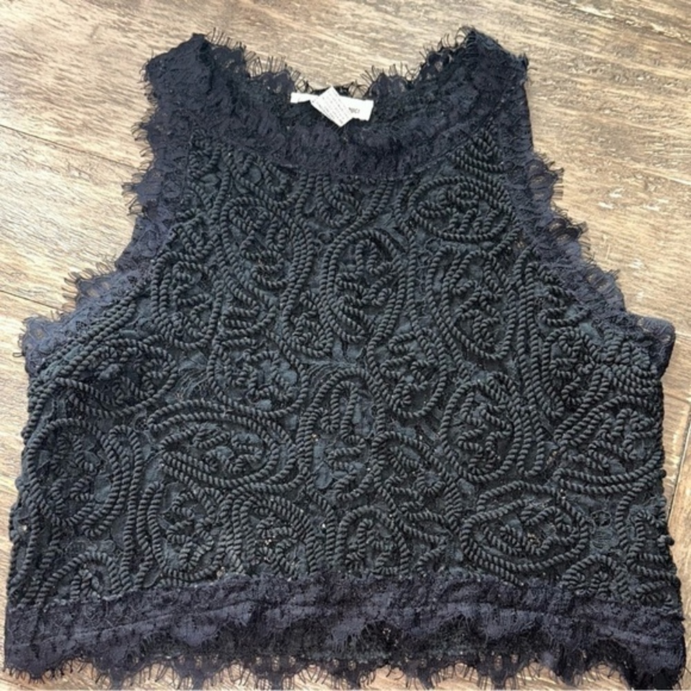 Sans Souci Black Cropped Detailed Top Size Small Sleeveless Zips on Side